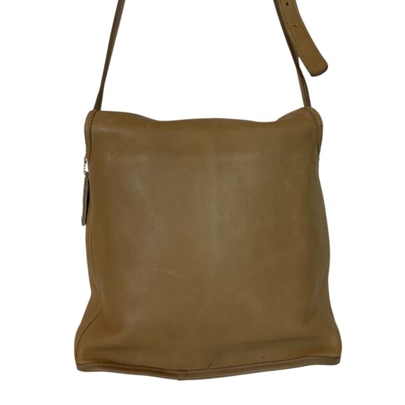 Coach Leather No 588-5703 Drawstring Flap Bucket Bag Tan Crossbody Made In USA - Picture 2 of 14